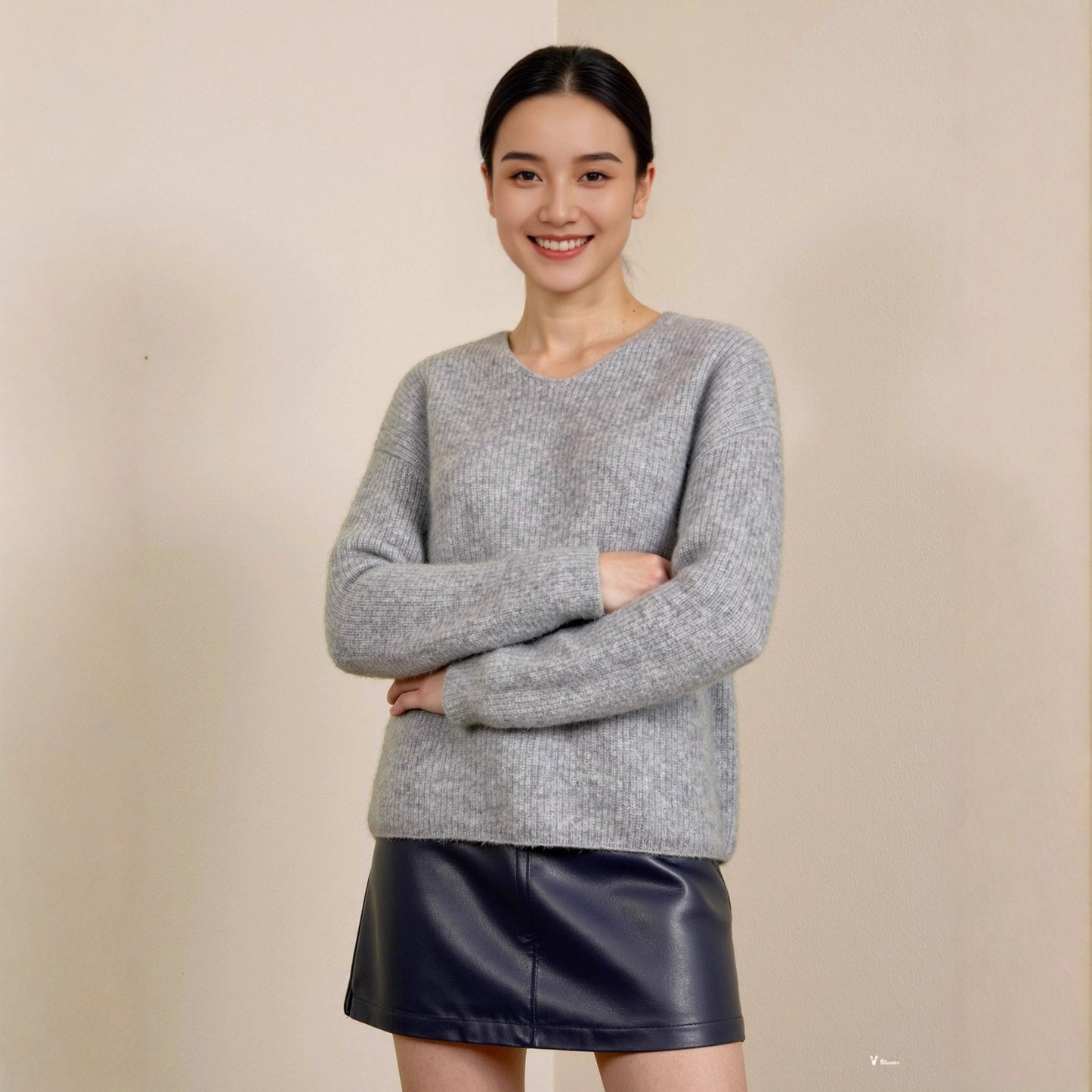 Wool Sweater Women's Fleece Thickened Round Neck Loose Casual Lazy Style Base Layer V-Neck Slimming Sweater