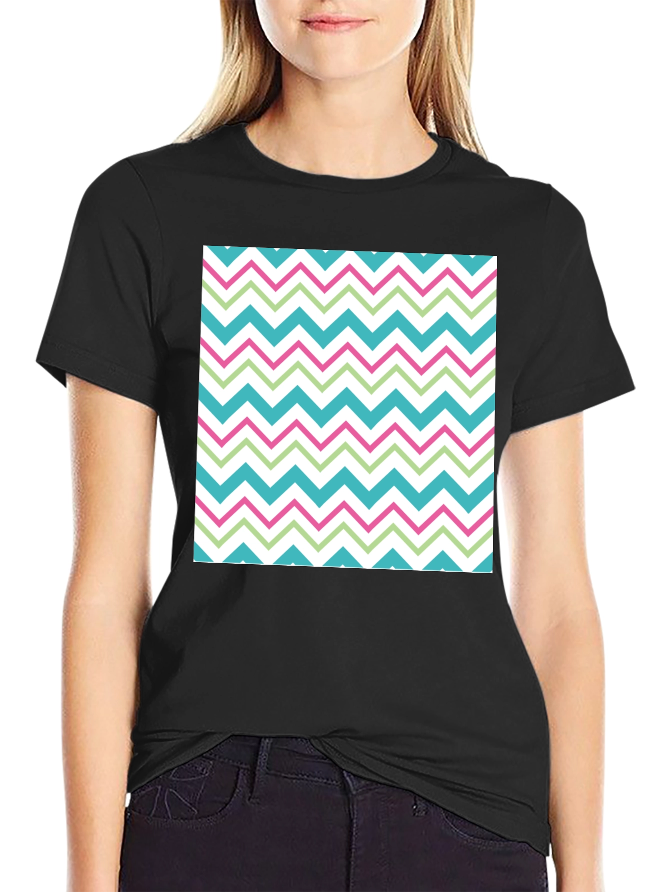 Trendy Chevron Pattern T-Shirt - Comfortable Casual Wear