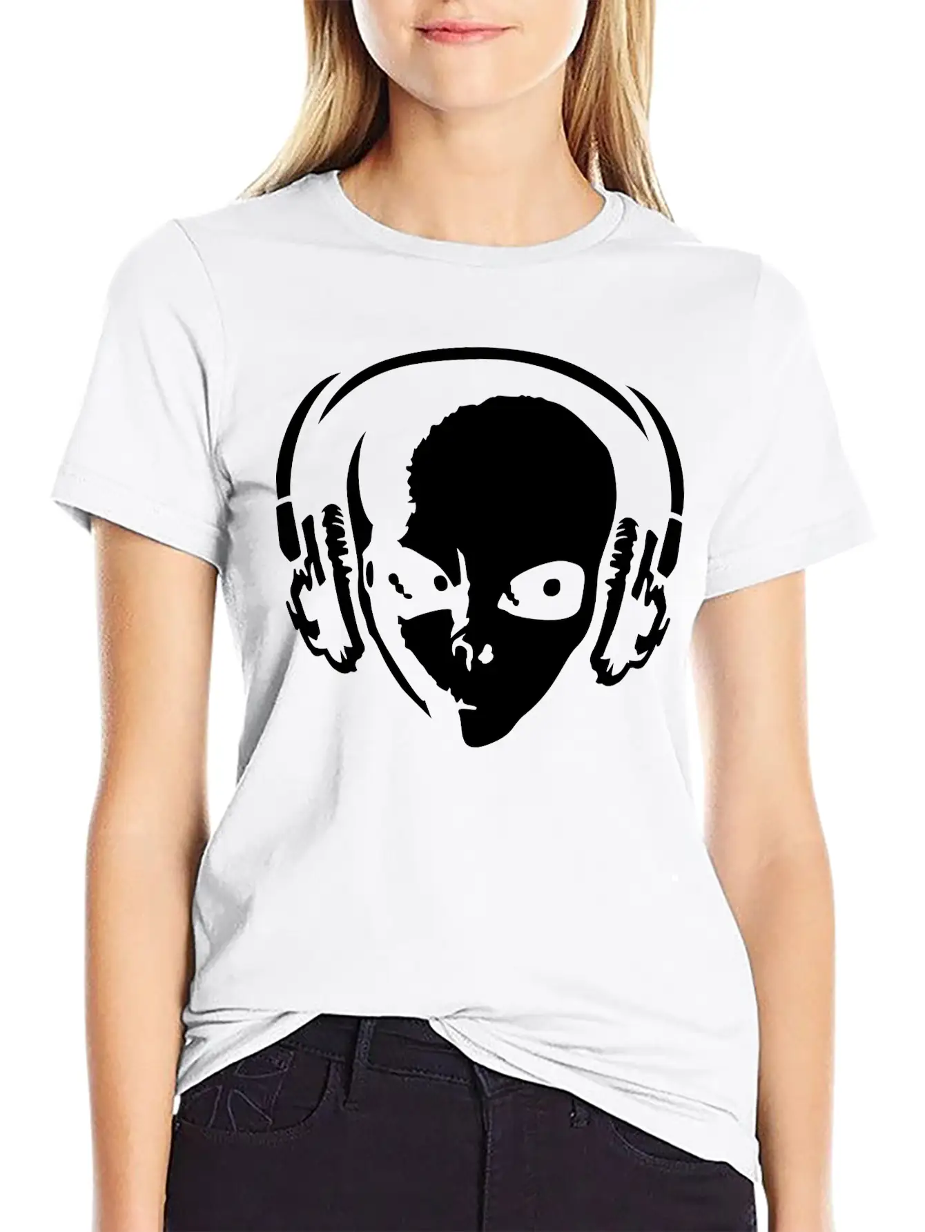 Alien With Headphones Unisex Casual T-Shirt ��� Clean Design For Daily Comfort