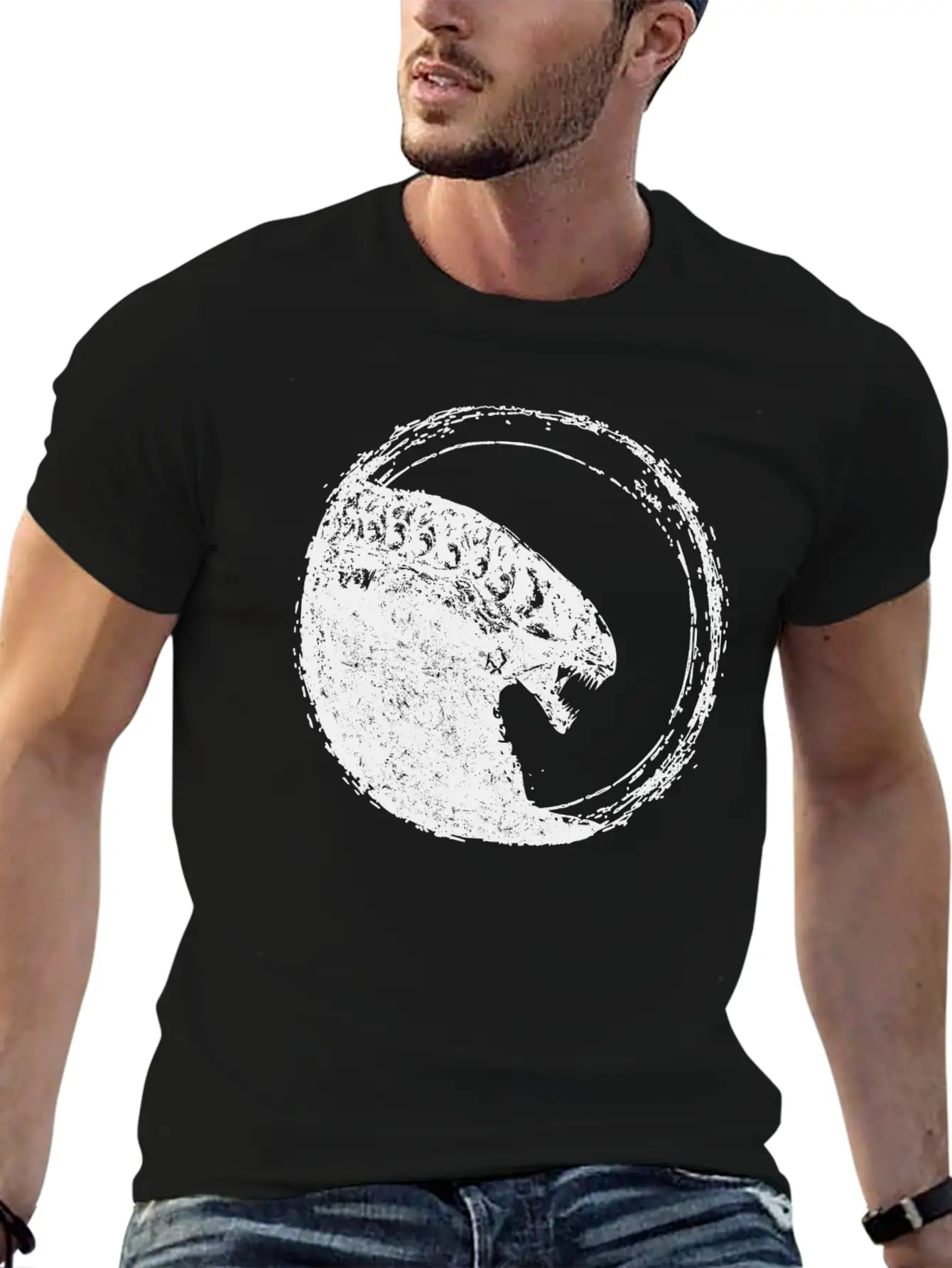 Aliens Stylish Everyday T-Shirt – Unisex Basic Cotton Tee