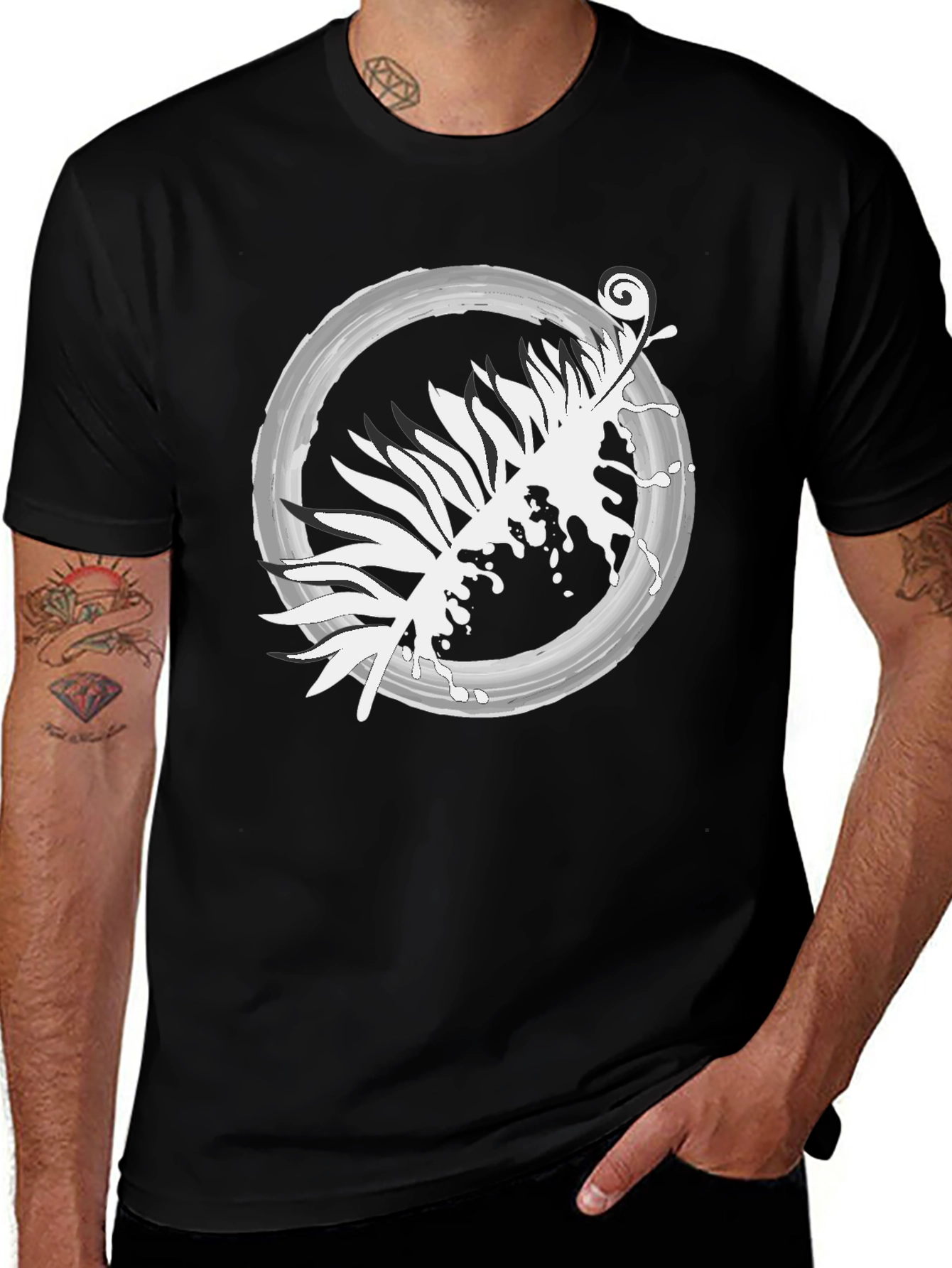 Abstract Leaf Design Black T-Shirt