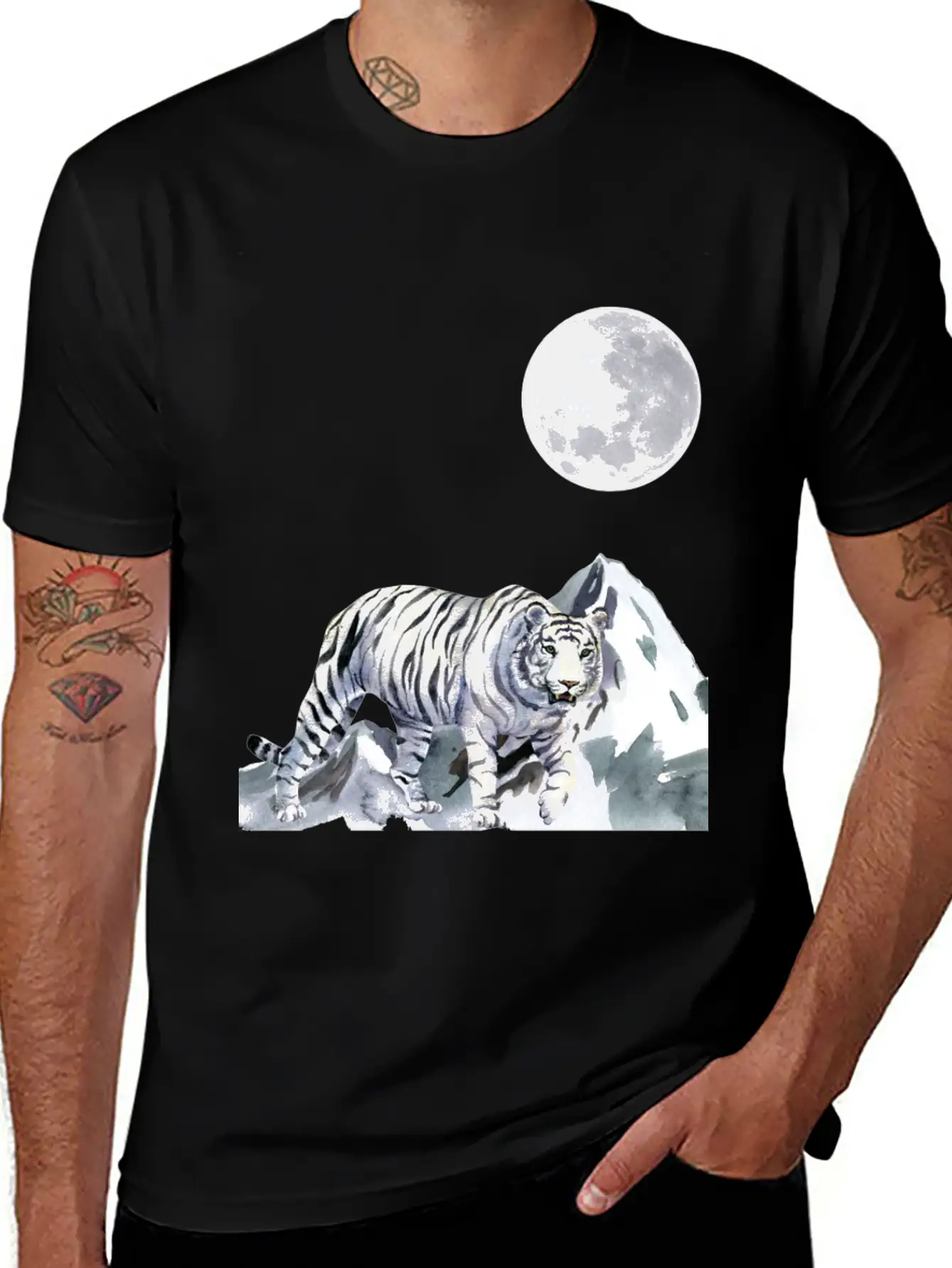 T-shirt: White Moon - The Night Panther Unisex Casual T-Shirt – Clean Design For Daily Comfort