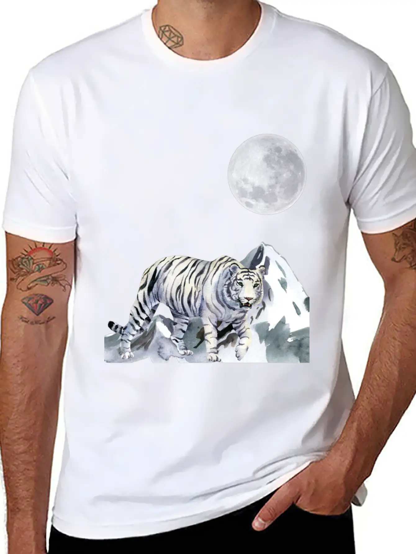 T-shirt: White Moon - The Night Panther Unisex Casual T-Shirt – Clean Design For Daily Comfort