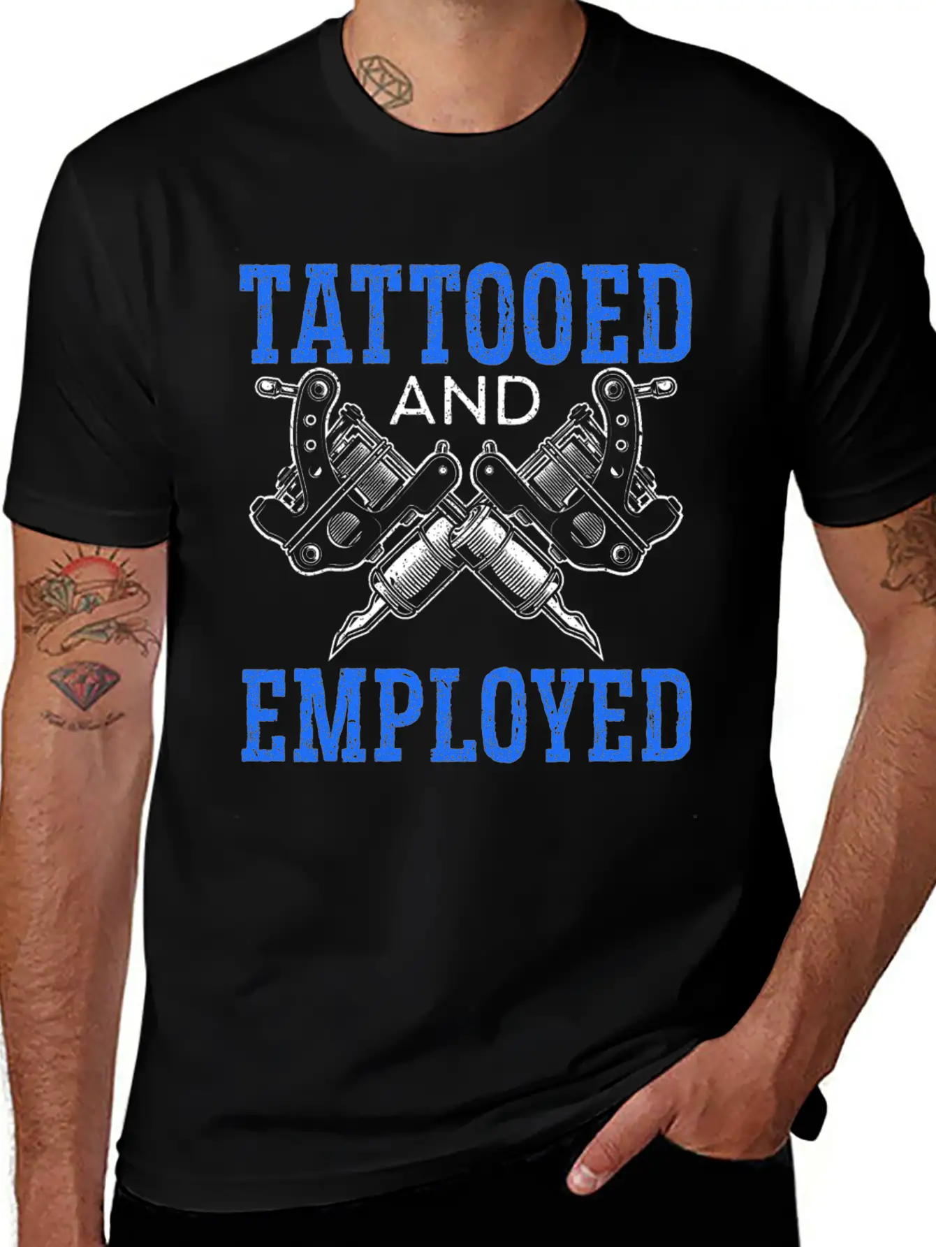 Tattooed And Employed Tattoo Tattooing Ink Junkie Modern Fit Casual T-Shirt – Clean And Versatile Design
