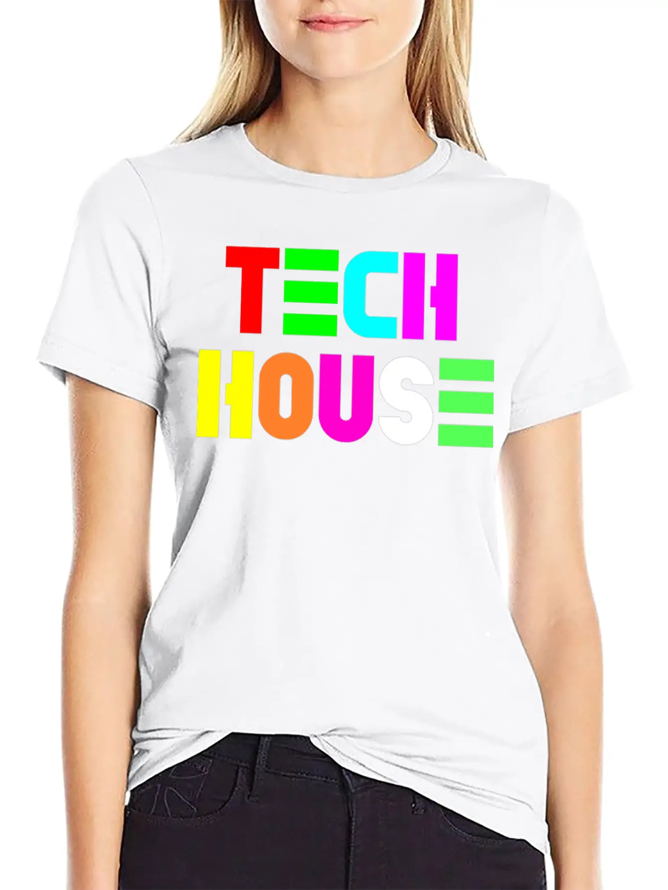 Tech House Modern Fit Casual T-Shirt – Clean And Versatile Design