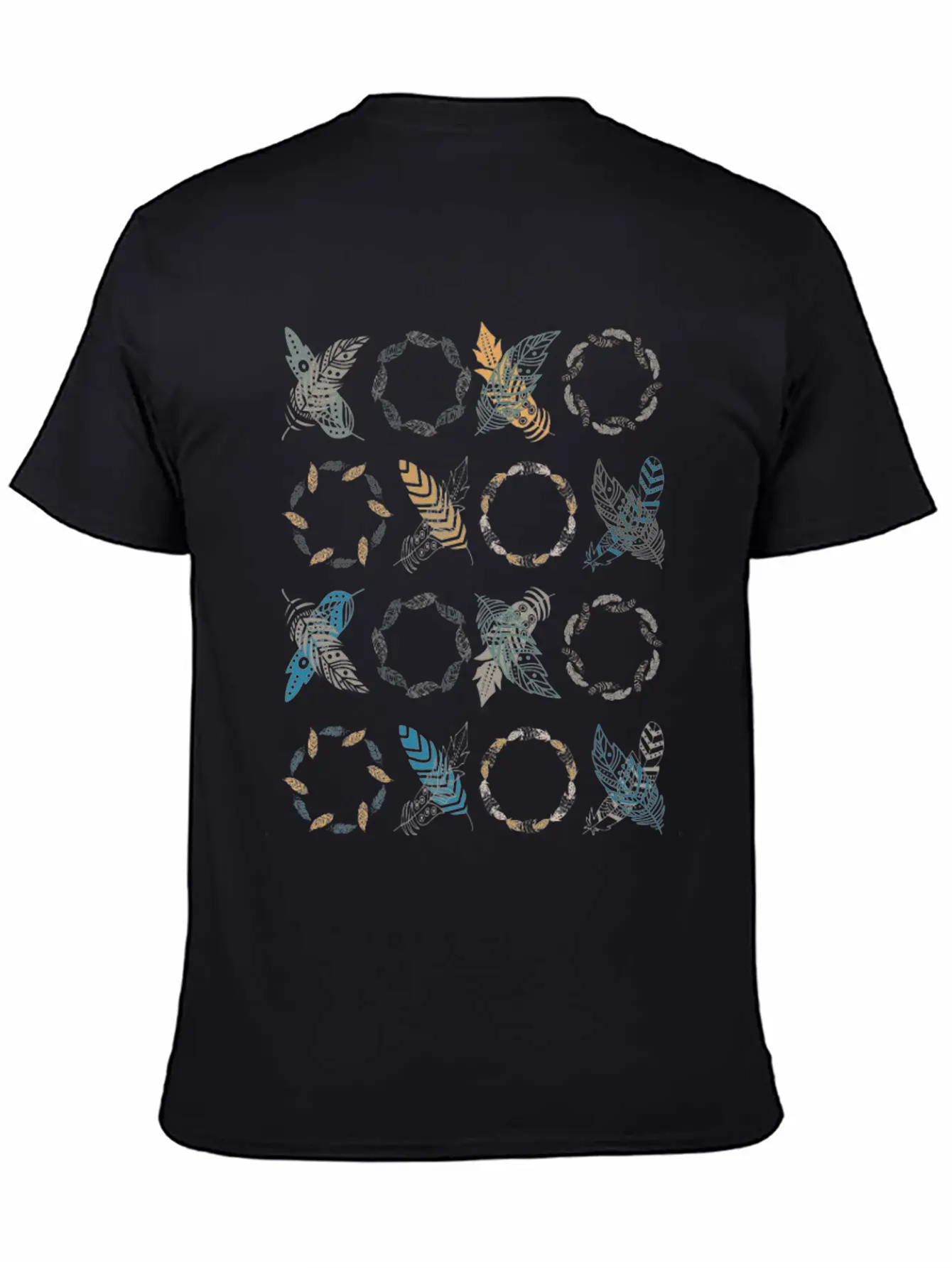 Xoxo Feathers Boho Decoration Lightweight Cotton T-Shirt – Daily Comfort Graphic Shirt
