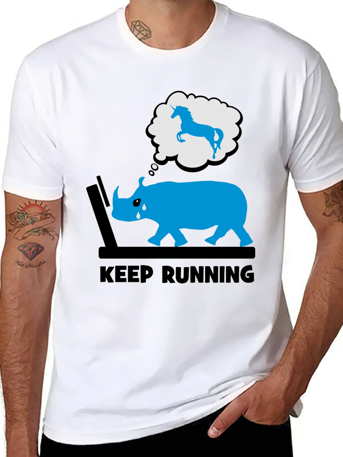 2541614 127849031 Keep Running Comfortable Minimalist Graphic Tee – Summer Style Essential