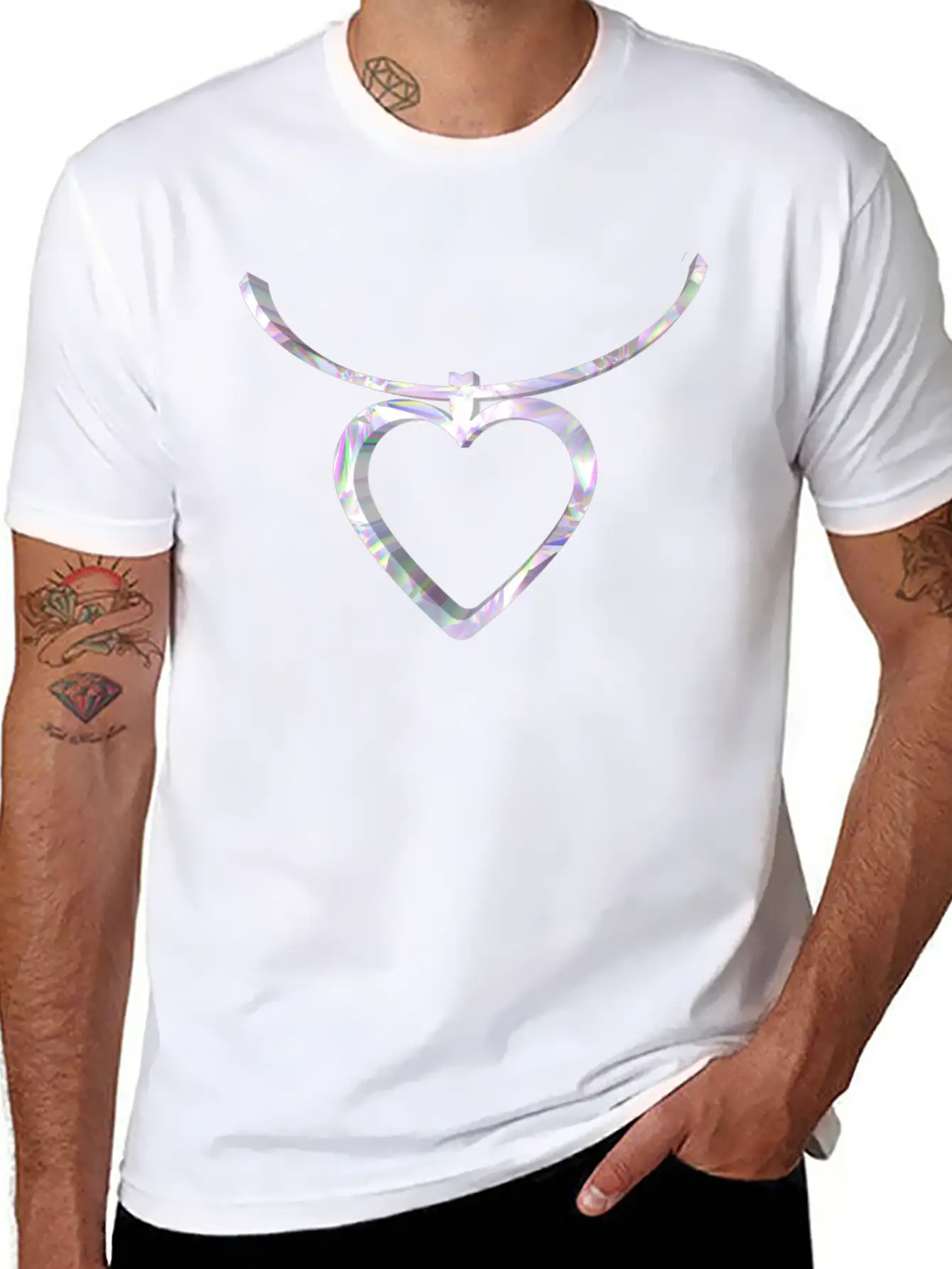 3D Heart Chain Design Comfortable Minimalist Graphic Tee – Summer Style Essential
