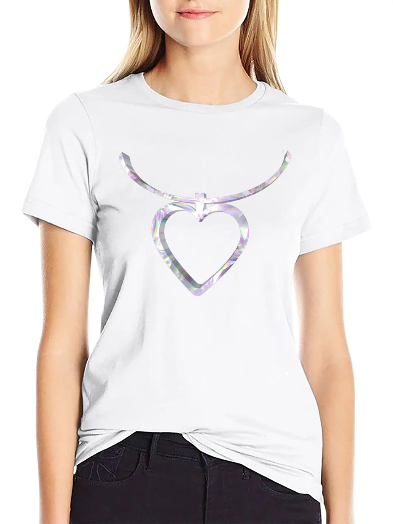 3D Heart Chain Design Comfortable Minimalist Graphic Tee – Summer Style Essential