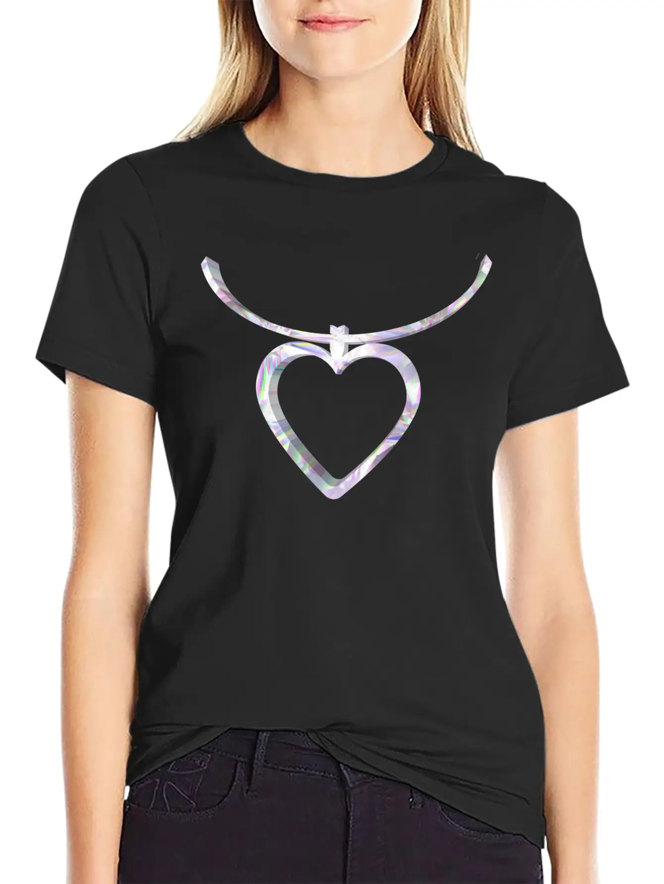 3D Heart Chain Design Comfortable Minimalist Graphic Tee – Summer Style Essential