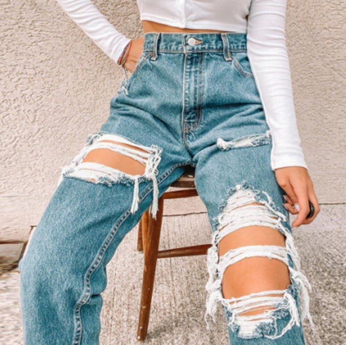 Ripped slim fit jeans for women