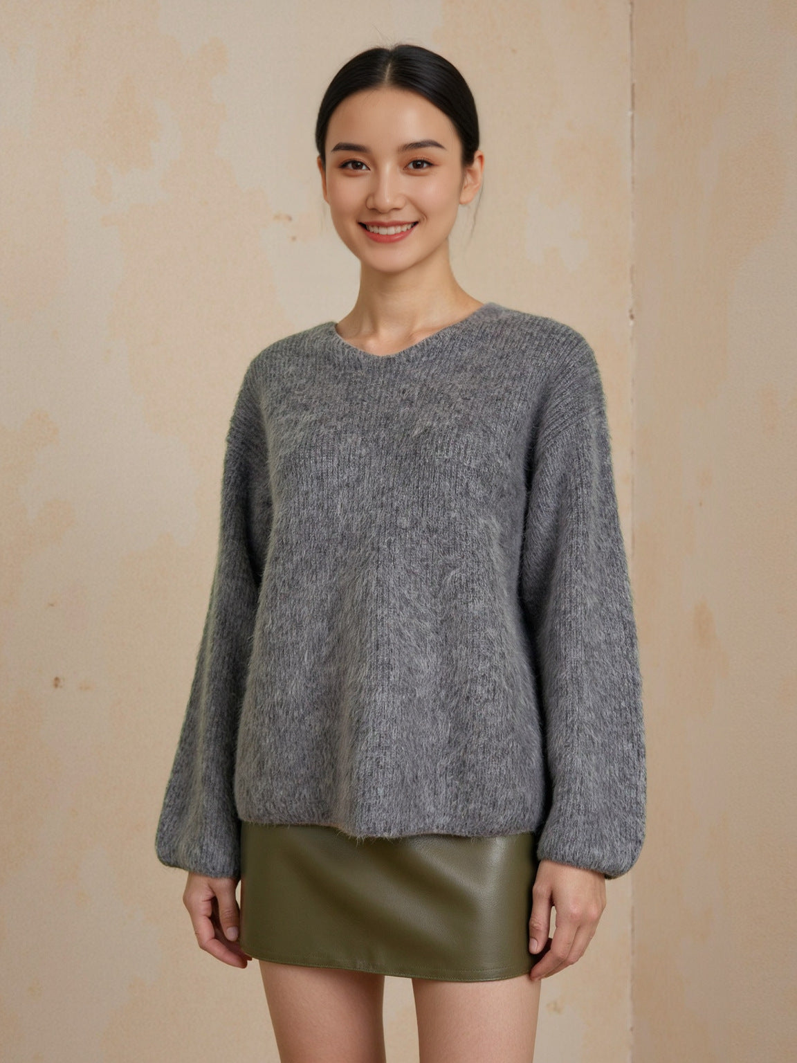 Wool Sweater Women's Fleece Thickened Round Neck Loose Casual Lazy Style Base Layer V-Neck Slimming Sweater