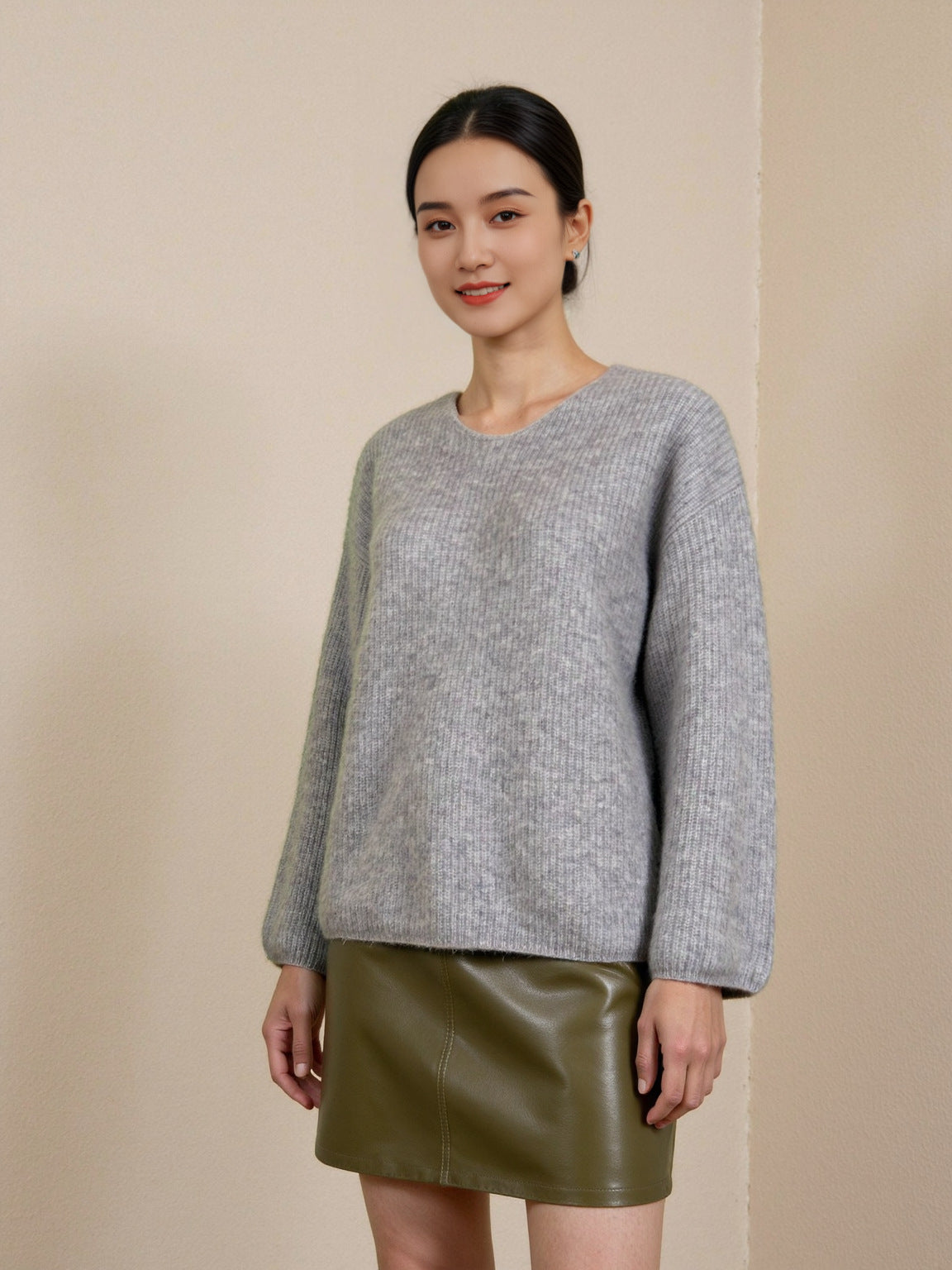 Wool Sweater Women's Fleece Thickened Round Neck Loose Casual Lazy Style Base Layer V-Neck Slimming Sweater