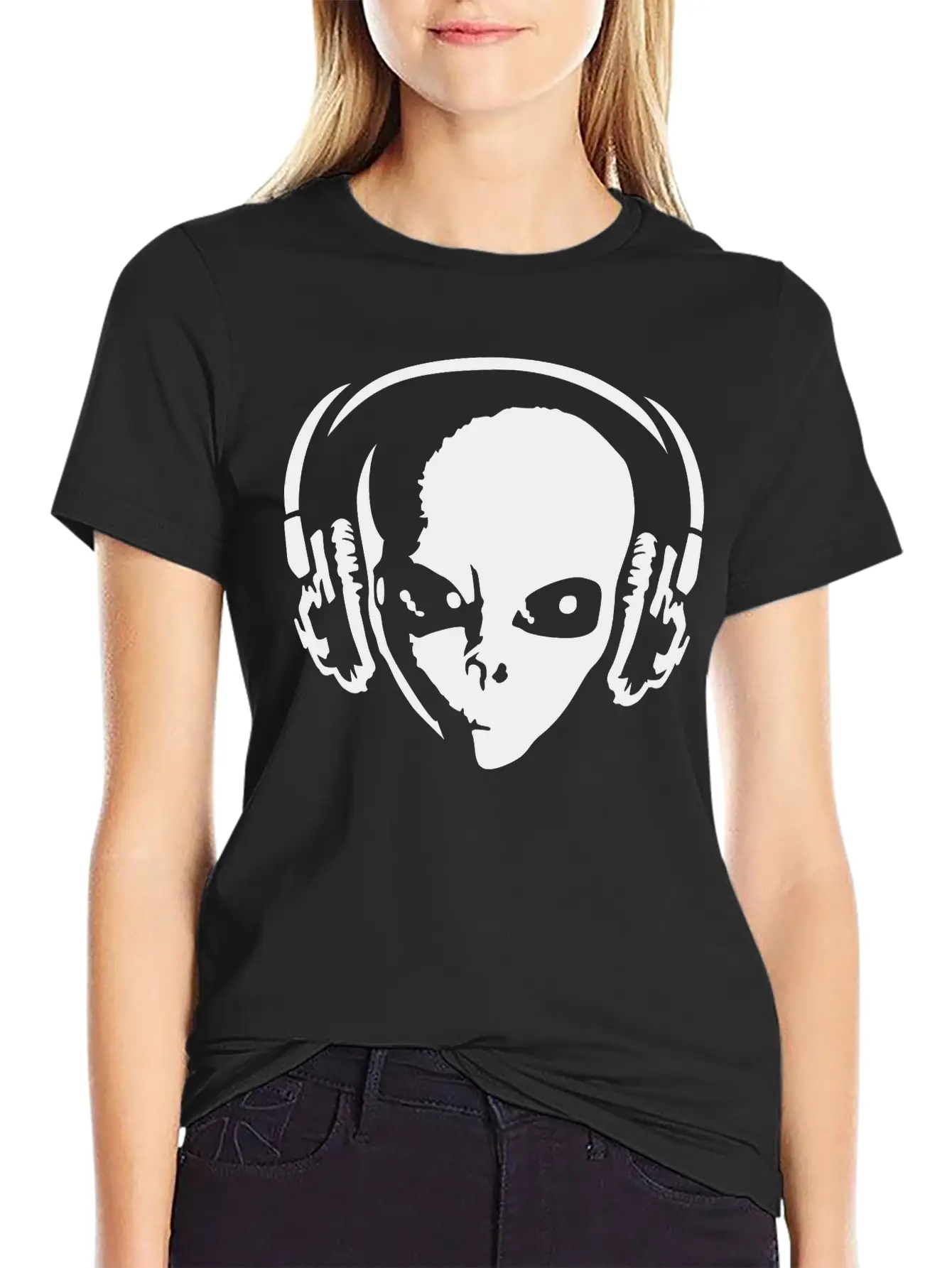 Alien With Headphones Unisex Casual T-Shirt ��� Clean Design For Daily Comfort