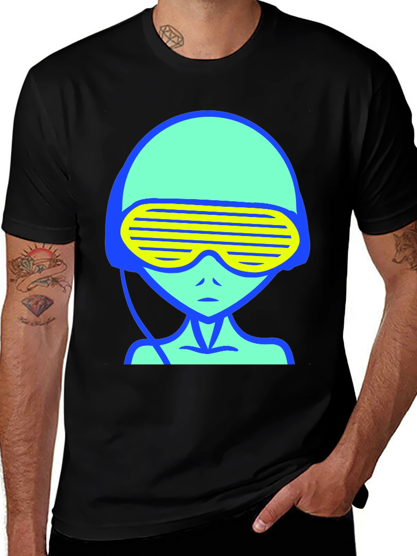 Retro Alien Graphic Tee - Black Cotton T-Shirt