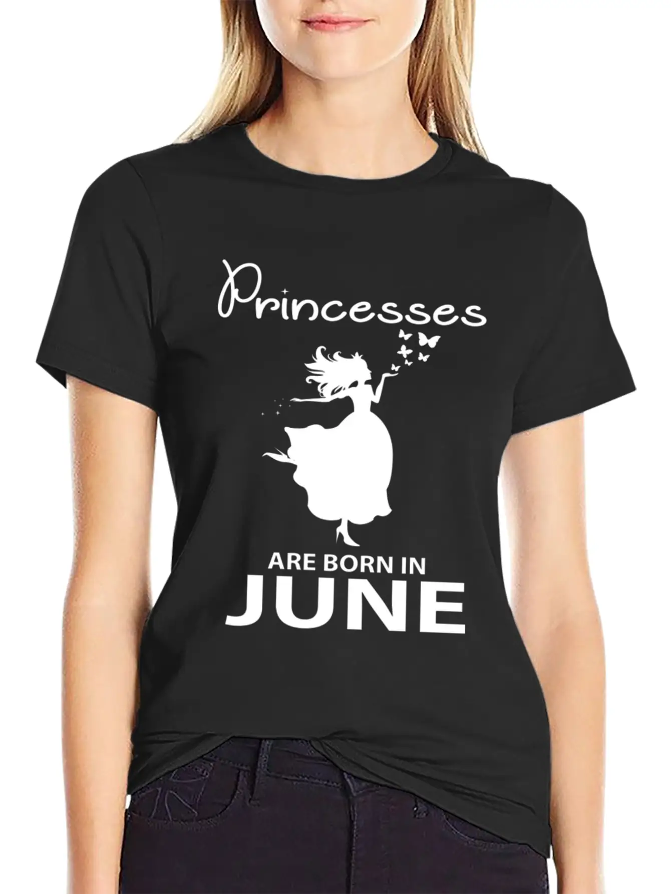Princesses Are Born In June Yes I Am A Princess Relaxed Everyday Tee – Lightweight And Durable Cotton