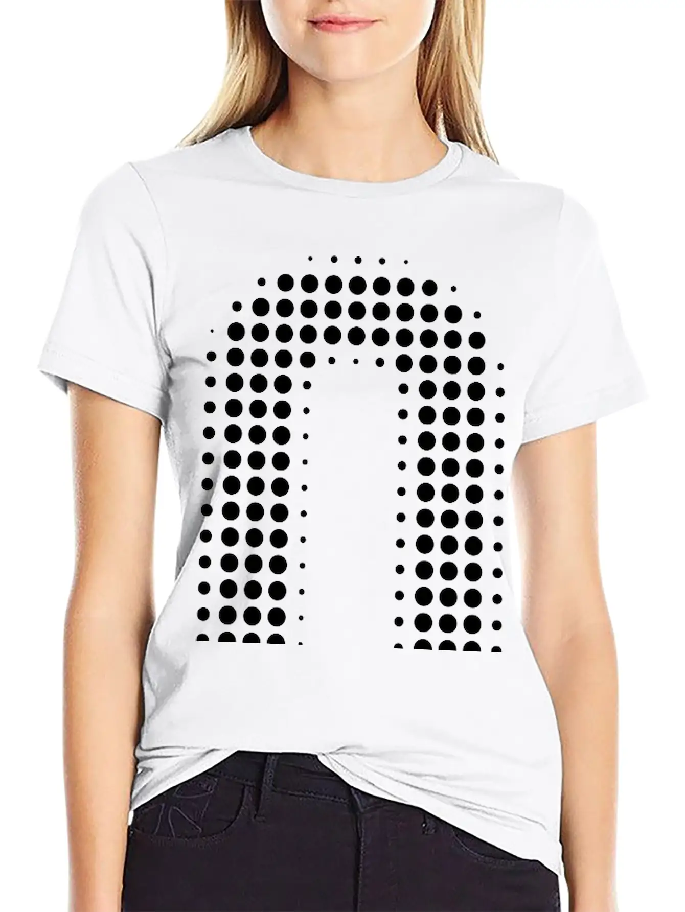 Q Letter Dot Pattern Gift Stylish Everyday T-Shirt – Unisex Basic Cotton Tee