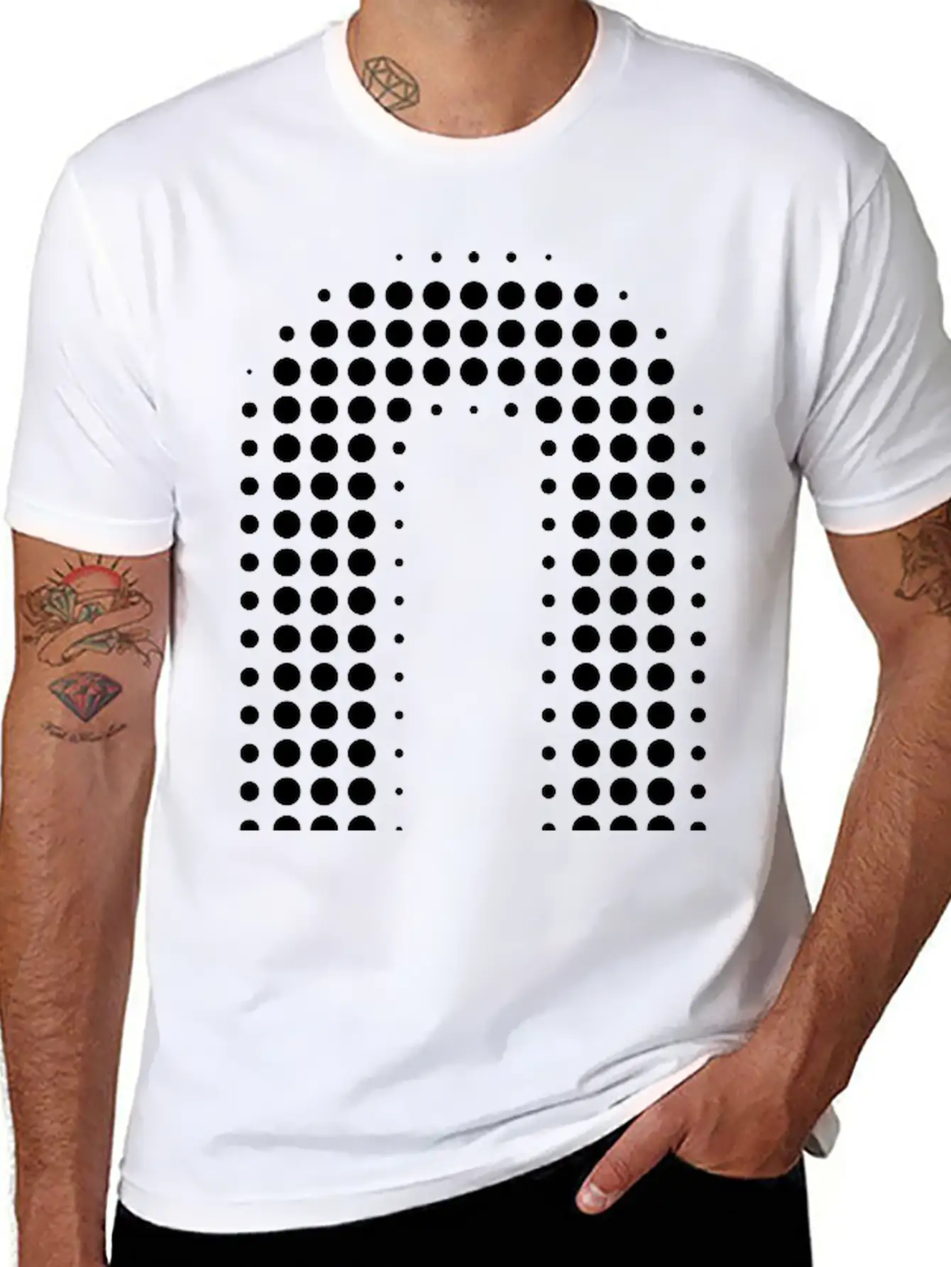 Q Letter Dot Pattern Gift Stylish Everyday T-Shirt – Unisex Basic Cotton Tee