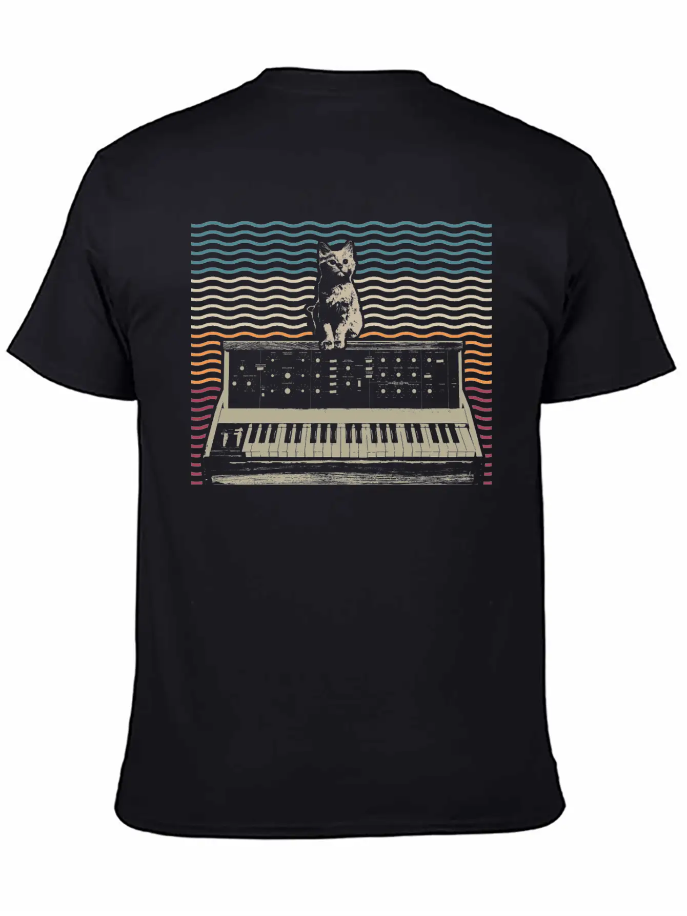Retro Modular Synthesizer Keyboard Music Producer Modern Fit Casual T-Shirt – Clean And Versatile Design