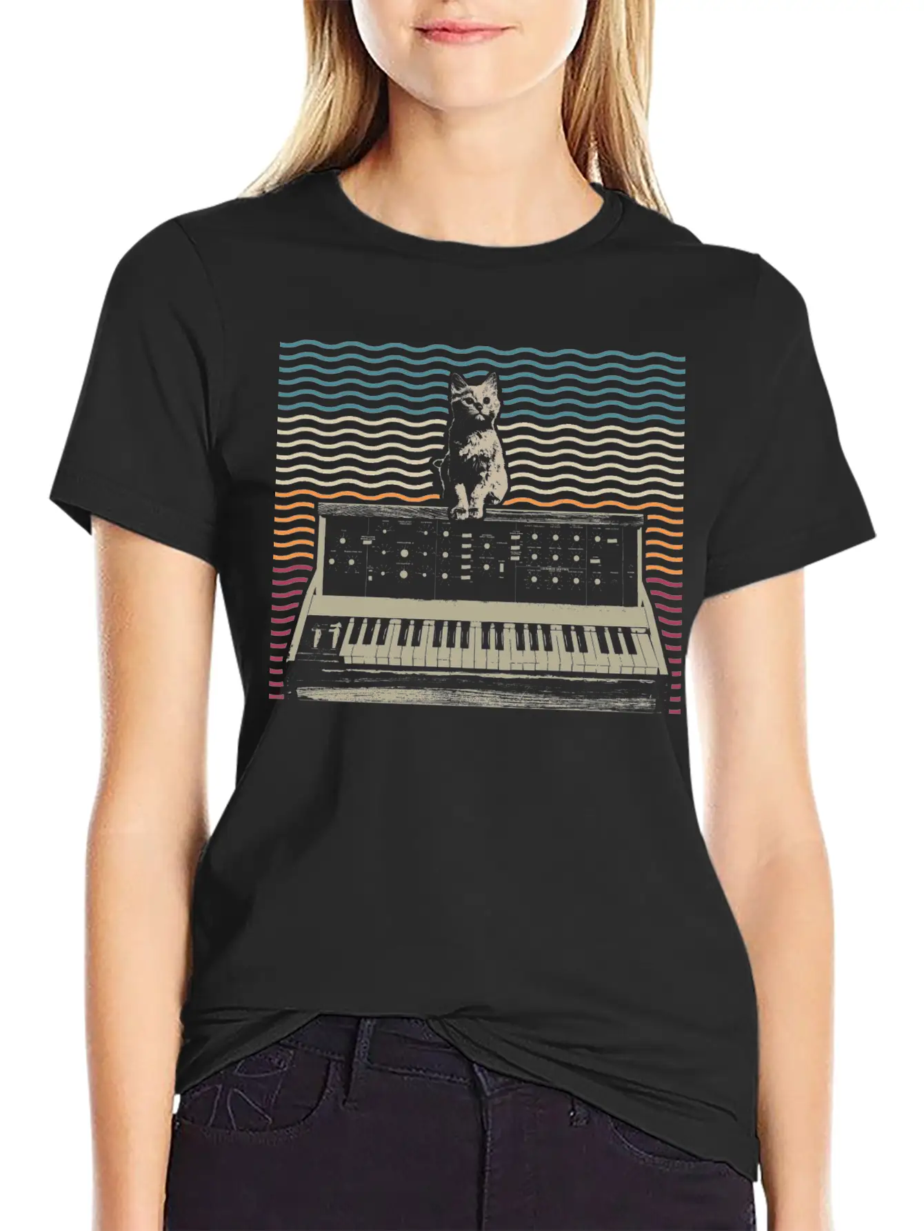 Retro Modular Synthesizer Keyboard Music Producer Modern Fit Casual T-Shirt – Clean And Versatile Design