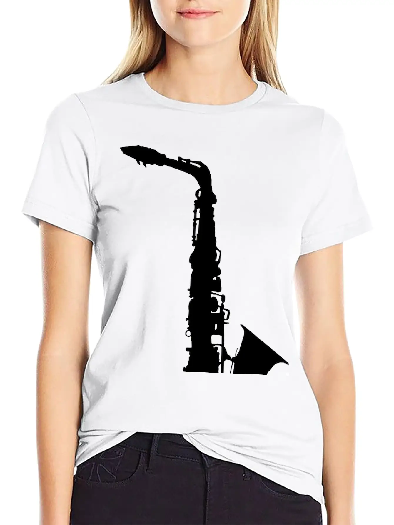 Saxophone Comfortable Minimalist Graphic Tee – Summer Style Essential