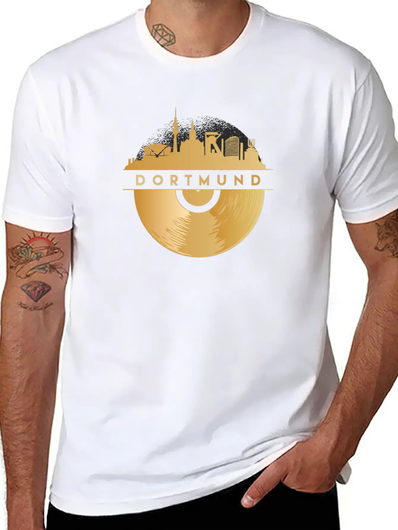 Vinyl-Record-Player Disco-Music Skyline-Dortmund Modern Fit Casual T-Shirt – Clean And Versatile Design